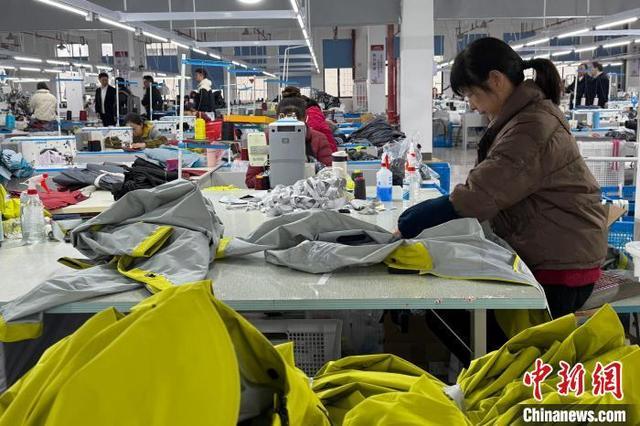 台州冲锋衣工厂揭秘:高质量与低价格背后的秘密