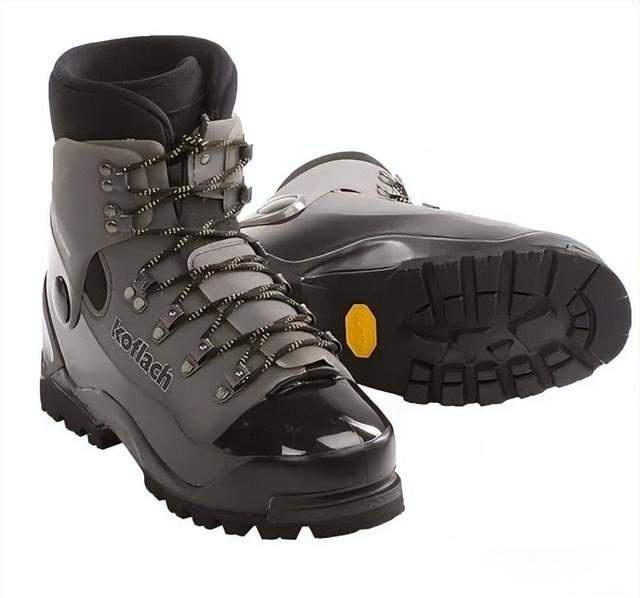 专业户外品牌全解析:从Helly Hansen到始祖鸟,哪些更适合你?